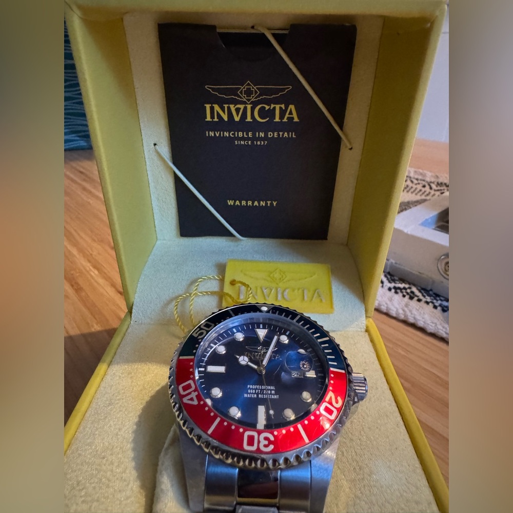 Invicta Pro Diver Blue Dial Pepsi Bezel Men's Watch - Authentic